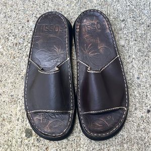 Men’s Brown Fossil Slides Size 10